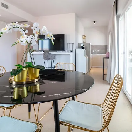Apartment Attico Leopardi 100 - By Sardinianworld *