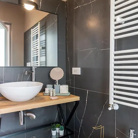 Attico Leopardi 100 - By Sardinianworld Apartment